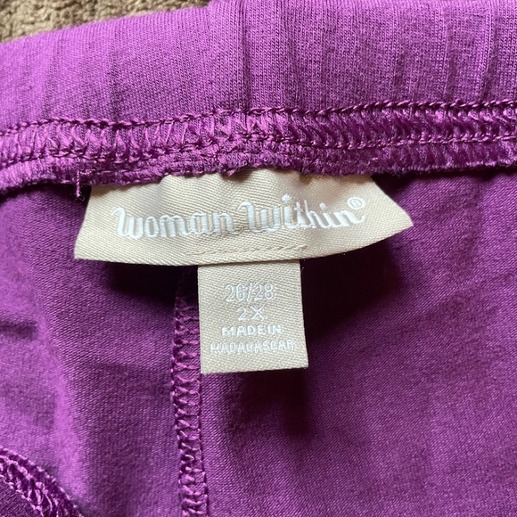 Woman’s Plus Size Capris - Picture 3 of 5